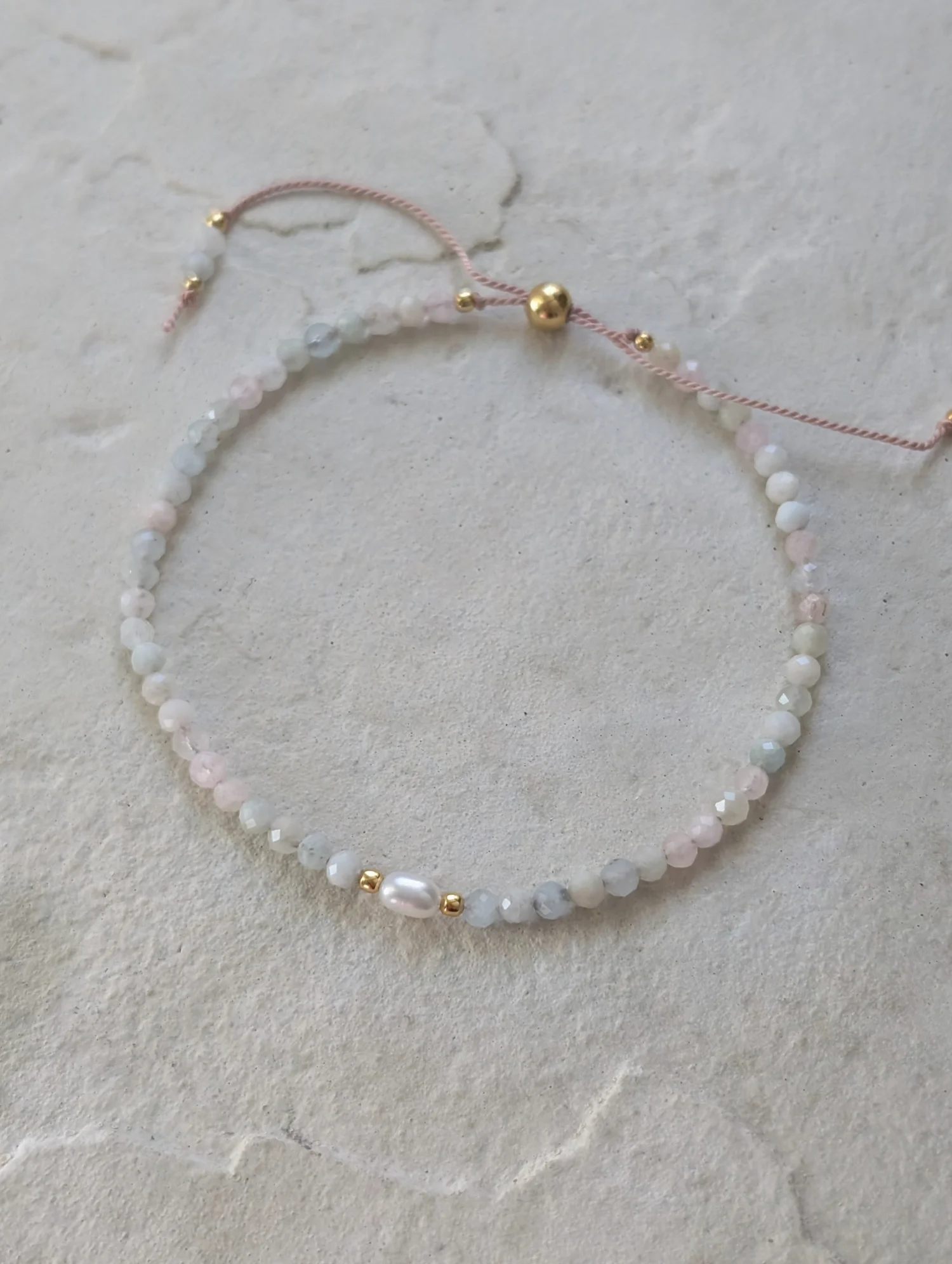 Bransoletka z morganitem i perłą