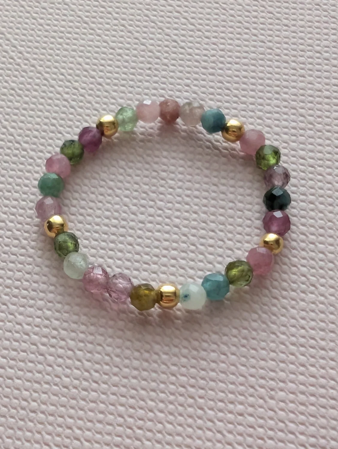 Pierścionek elastyczny z turmalinu 