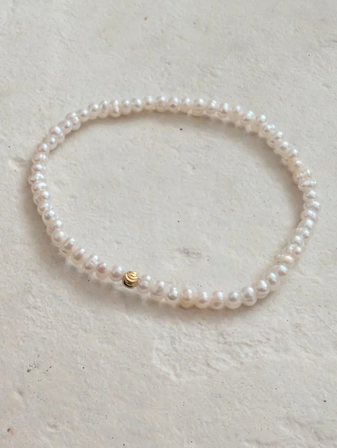 Bransoleta z regularnych pereł słodkowodnych 