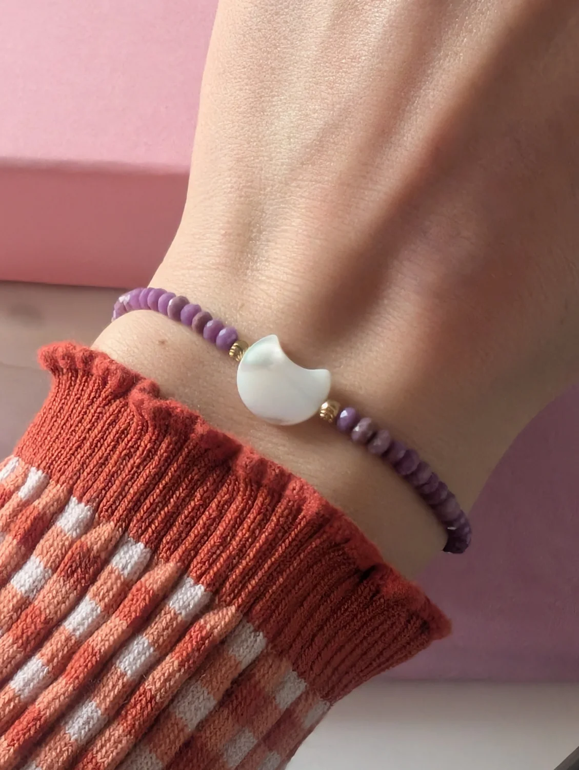 Bransoletka z fosfosyderytu z księżycem z masy perłowej