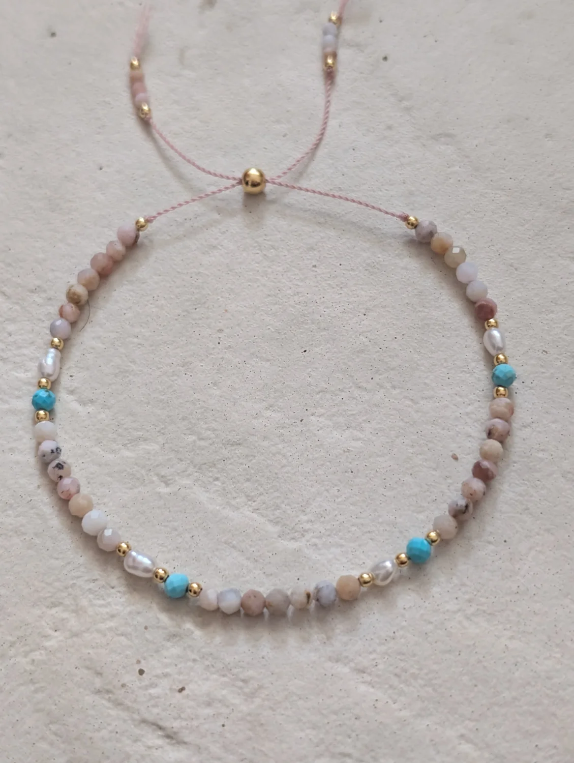 Bransoletka z opalem, perłą i magnezytem