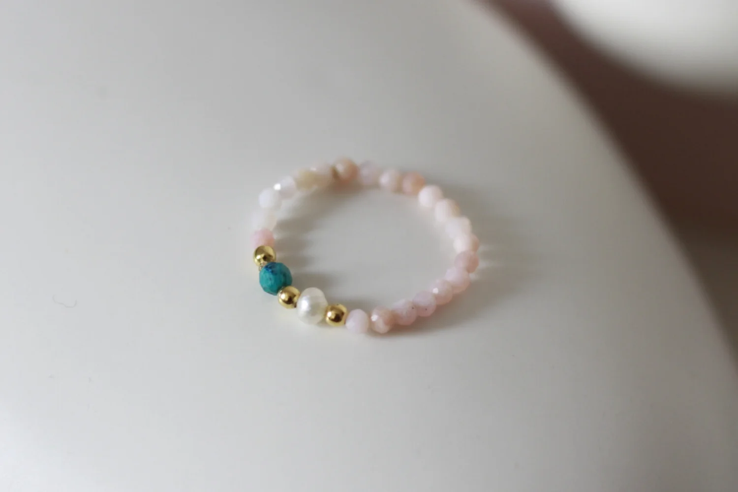 Pierścionek elastyczny z opalem perłą i turkusem