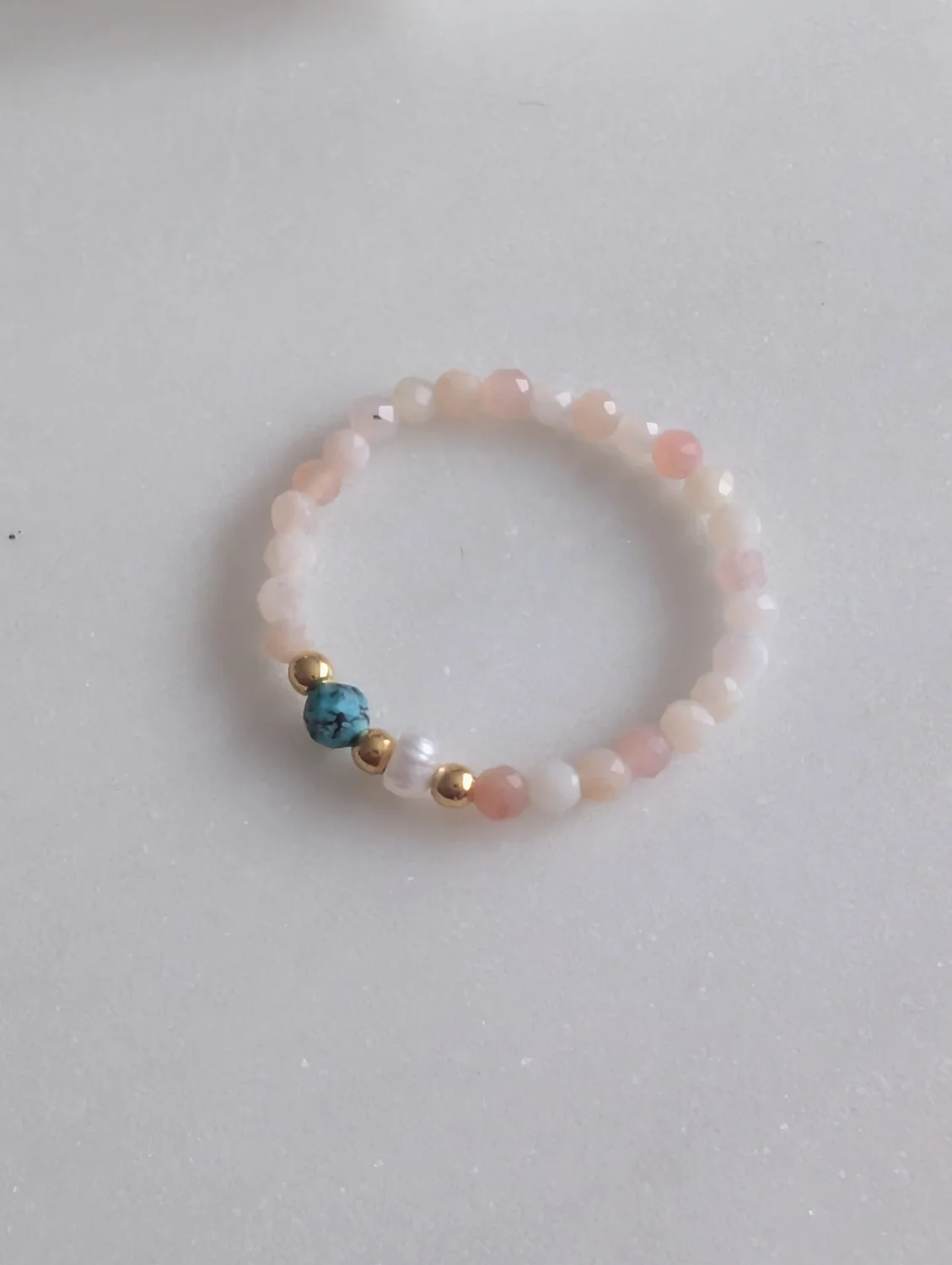 Pierścionek elastyczny z opalem perłą i turkusem